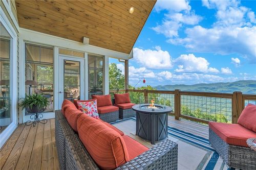 364 Skyview St, Deep Gap, NC, 28618-9005 | Card Image