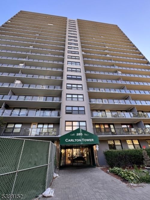 apt-19h-285 Aycrigg Ave, Passaic, NJ, 07055-3735 | Card Image