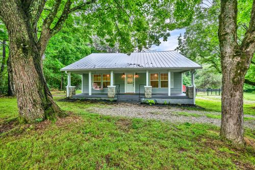 3328 Church St, Burns, TN, 37029-6212 | Card Image