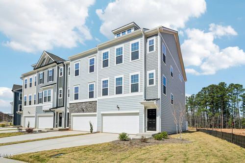10915 Bayflower Way, Raleigh, NC, 27617-5227 | Card Image