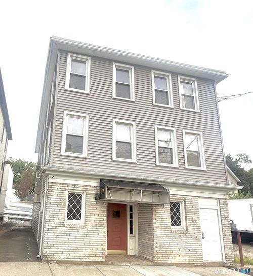 17 Congress Ave, Waterbury, CT, 06708-3844 | Card Image