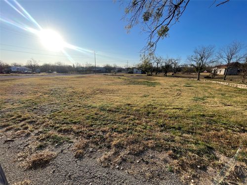 217 Brush St, Coleman, TX, 76834-3400 | Card Image