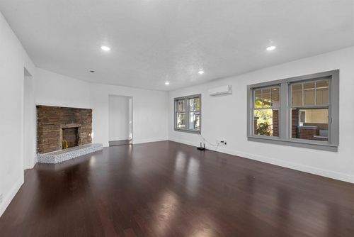 21916 W Us Highway 70, Valliant, OK, 74764 | Card Image