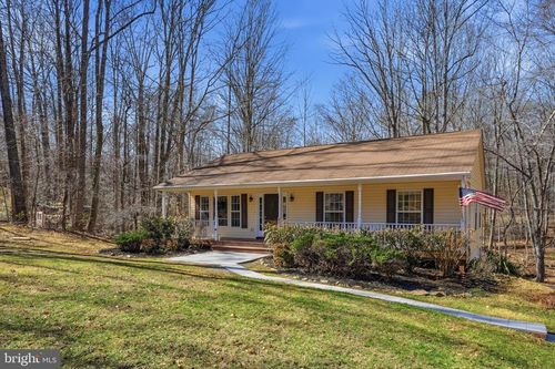 6052 Bilal Ct, Jeffersonton, VA, 22724-2066 | Card Image