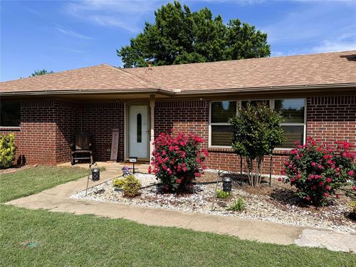 742 County Road 1349, Chickasha, OK, 73018-8011 | Card Image