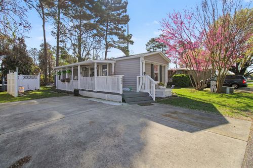 930 Foxfire Dr, North Myrtle Beach, SC, 29582-3058 | Card Image