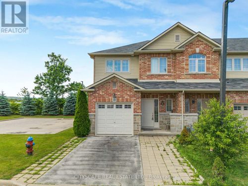 14 Redcedar Cres, Stoney Creek, ON, L8E0G3 | Card Image