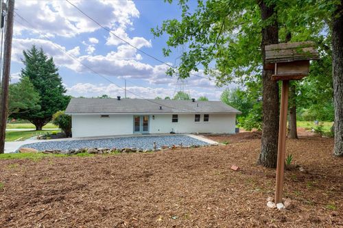101 Fairview Dr, Greenville, SC, 29609-6636 | Card Image