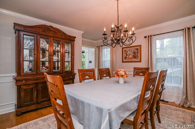 Formal Dining Room | Image 22