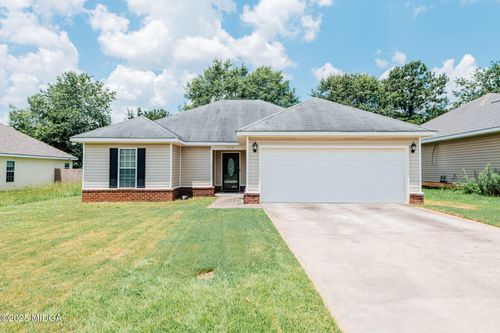 330 Hidden Creek Cir, Warner Robins, GA, 31088-9206 | Card Image