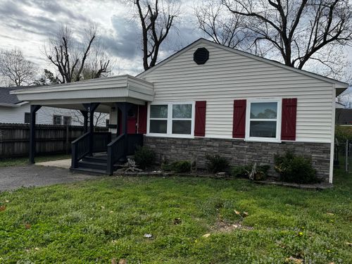 1048 6th St, West Plains, MO, 65775-2166 | Card Image