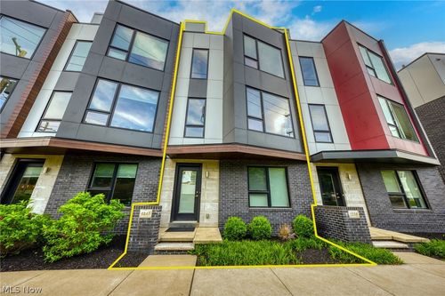 1240 W 70th St, Cleveland, OH, 44102-2076 | Card Image