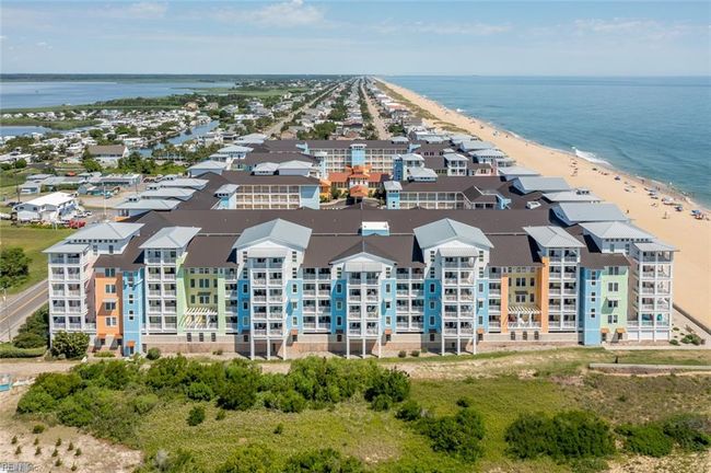 APT-121B - 3738 Sandpiper Rd, House attached with 2 bedrooms, 2 bathrooms and null parking in Virginia Beach VA | Image 9