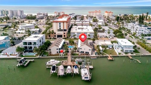 204-673 Bay Esplanade, CLEARWATER BEACH, FL, 33767 | Card Image