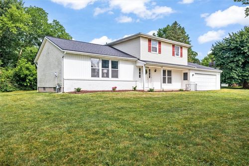 42 Twin Circle Dr, Gates, NY, 14624-3315 | Card Image