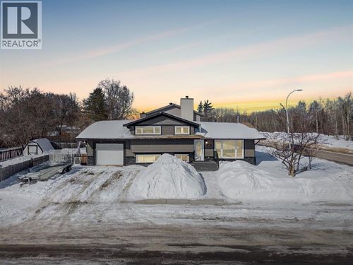 101 Deep Rd, Fort Mcmurray, AB, T9K1C9 | Card Image
