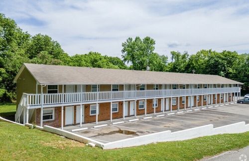 apt-24-405 Beech St, Clarksville, TN, 37042-4362 | Card Image
