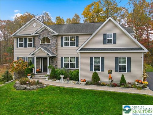 603 Washington Xing, East Stroudsburg, PA, 18301-9812 | Card Image