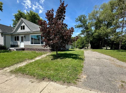 102 Walker Ave S, New York Mills, MN, 56567-4103 | Card Image