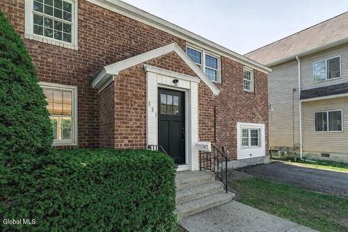 135 Winthrop Ave, Albany, NY, 12203-1939 | Card Image