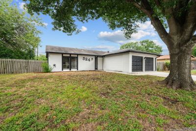 324 Wagon Xing, House other with 3 bedrooms, 2 bathrooms and null parking in Universal City TX | Image 1