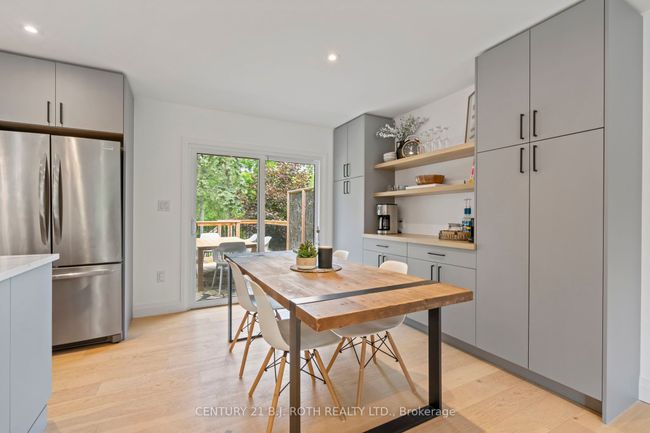 233 Dock Rd, House other with 3 bedrooms, 3 bathrooms and 5 parking in Barrie ON | Image 9
