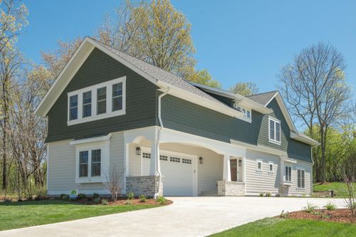 930 Park Way, Delafield, WI, 53018-1601 | Card Image
