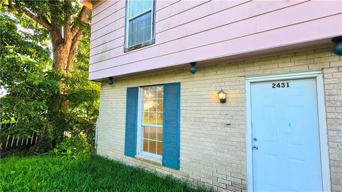 2431 Octavia Dr, Chalmette, LA, 70043-5328 | Card Image