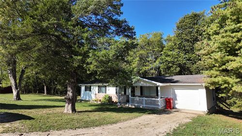 301 Roberts St, Iberia, MO, 65486-9308 | Card Image