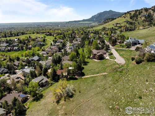 3945 Promontory Ct, Boulder, CO, 80304-1055 | Card Image