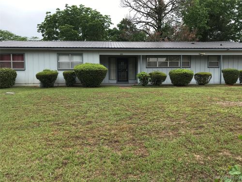 999 Randolph Cir, Selma, AL, 36701-8446 | Card Image