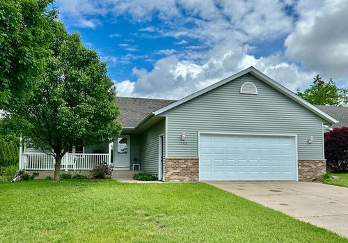 1203 11th St W, Altoona, WI, 54720-2612 | Card Image