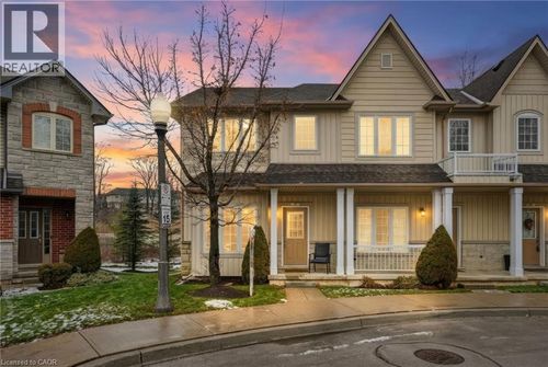 {{alt}} | Card Image