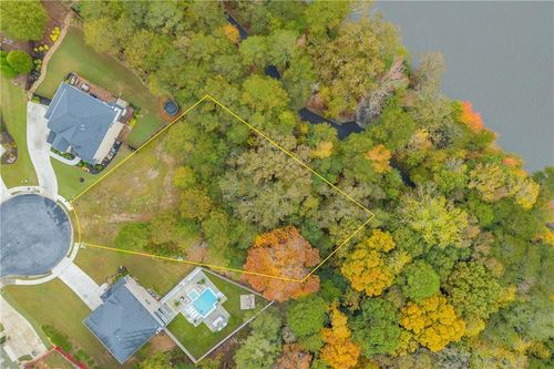 1118 Great Glen Way, Lawrenceville, GA, 30045-9103 | Card Image