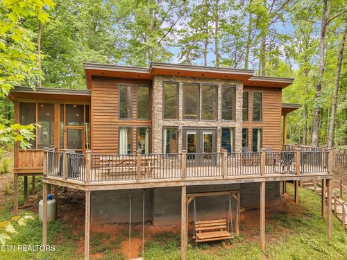 2404 Bobs Pass, Sevierville, TN, 37876-9536 | Card Image