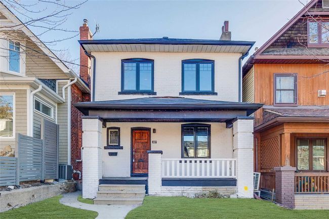 MAIN - 327 Kenilworth Ave, House other with 2 bedrooms, 1 bathrooms and 1 parking in Toronto ON | Image 1