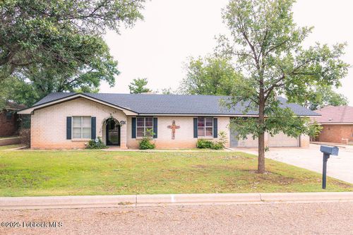 303 Comanche Trl, Tulia, TX, 79088-3109 | Card Image