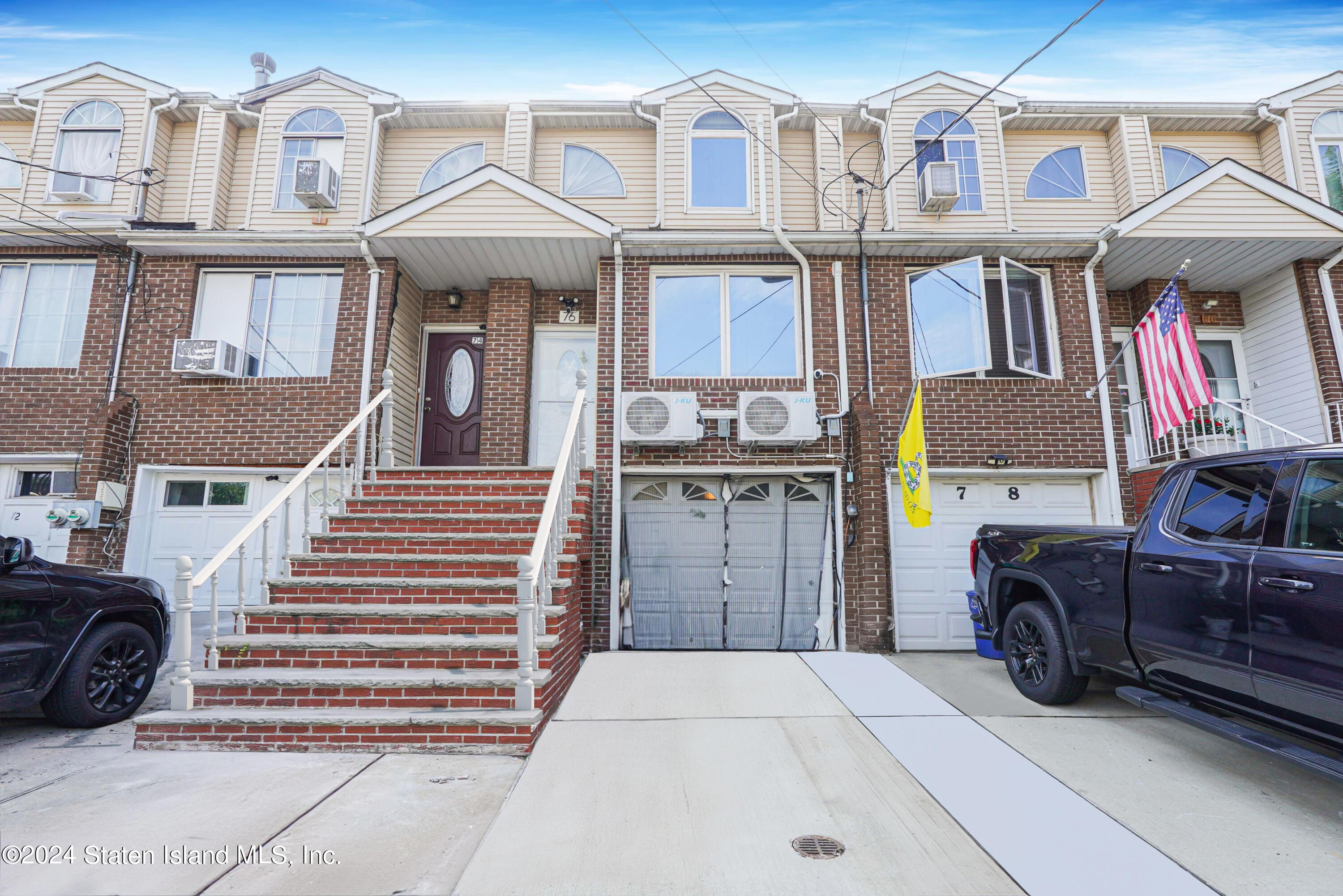 Railroad Ave, Staten Island, NY 10304