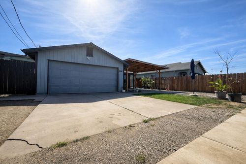 1840 W Hazelton Avenue, Stockton, CA, 95203 | Card Image