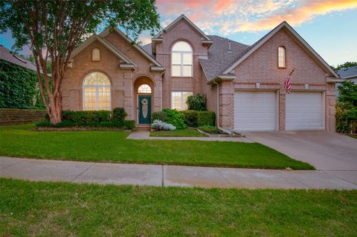 3813 Cherokee Dr, Bedford, TX, 76021-3110 | Card Image