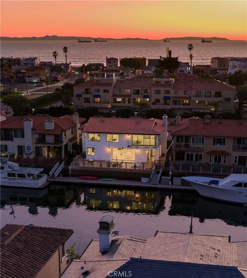16572 Grimaud Ln, Huntington Beach, CA, 92649-1828 | Card Image