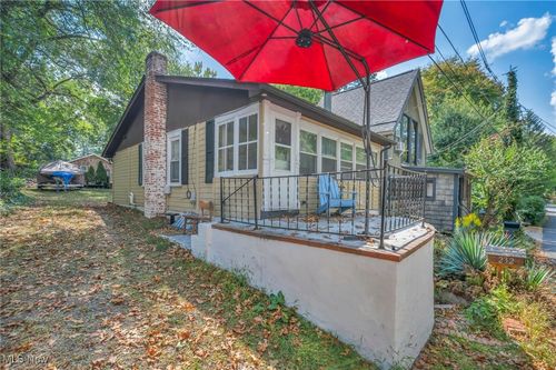 232 Olden Ave, Coventry Township, OH, 44319-3529 | Card Image