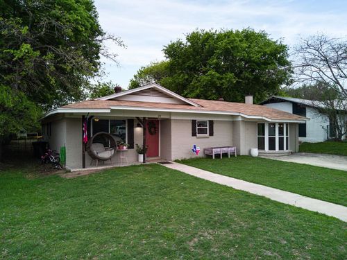 26 Castleberry St, Lampasas, TX, 76550-1402 | Card Image