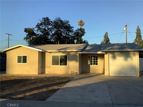 1113 S Virlee St, Santa Ana, CA, 92704-2039 | Card Image