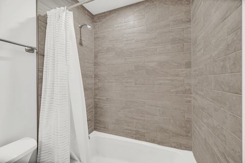 apt-4e-4731 Saint Joseph Creek Rd, Lisle, IL, 60532-1821 | Card Image