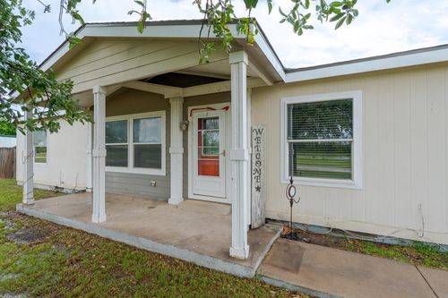 633 Pecan Meadow Dr, Clyde, TX, 79510-4200 | Card Image