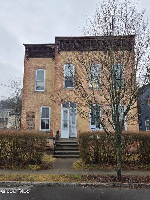 69 S Main St, Castleton-on-Hudson, NY, 12033-1207 | Card Image