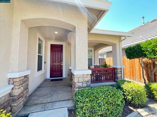 1870 Zurlo Way, Sacramento, CA, 95835-1905 | Card Image