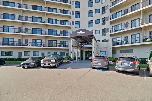 219-133 Commander, Quincy, MA, 02171 | Card Image
