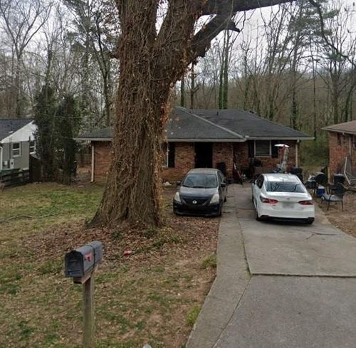 319 E Rhinehill Rd Se, Atlanta, GA, 30315-7401 | Card Image